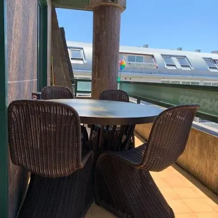 En Playa De Samil Primera Linea De Playa Pe Na Areia Apartamento Vigo